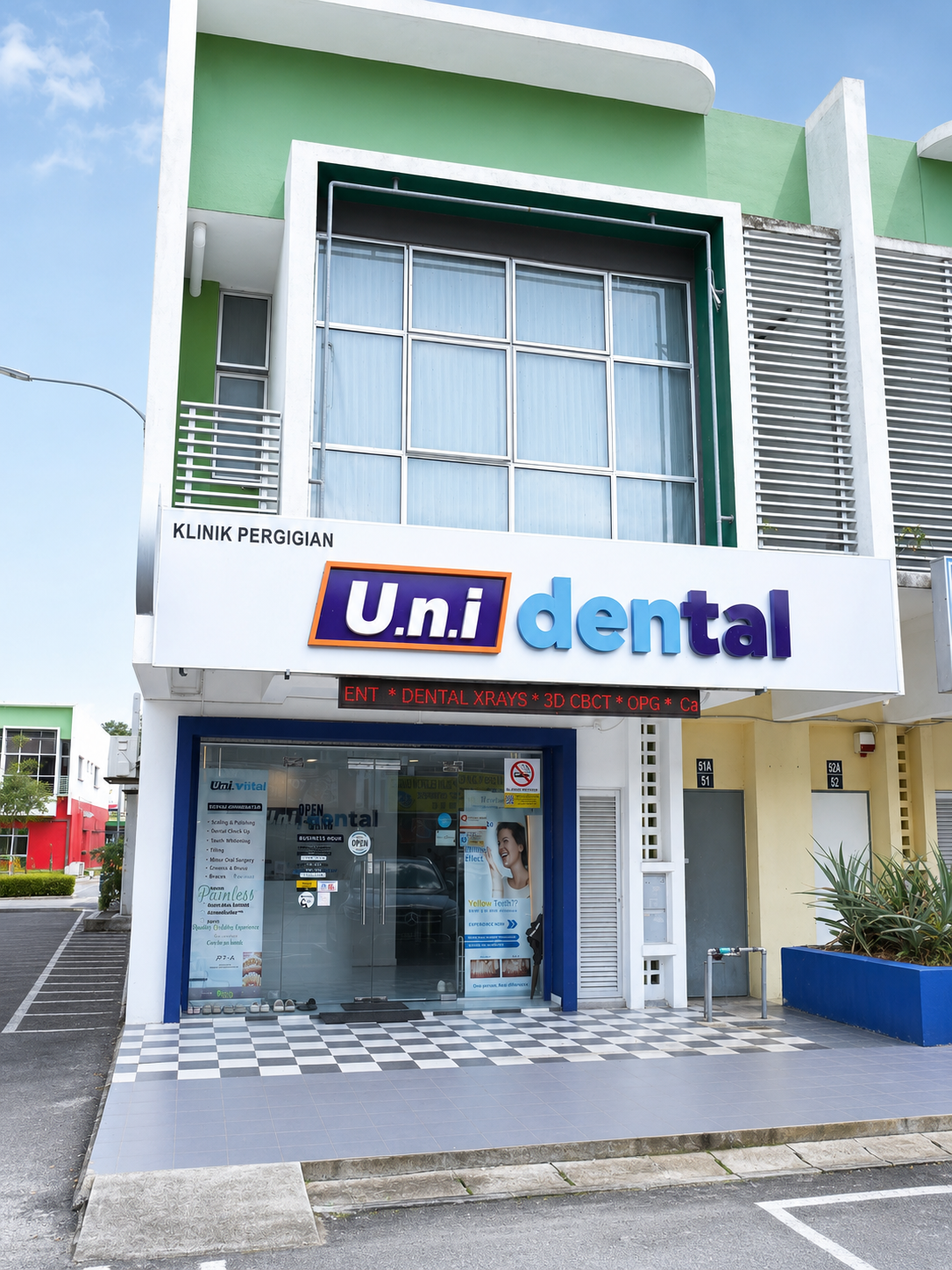 Fasad Klinik Pergigian U.n.i Dental Bandar Enstek